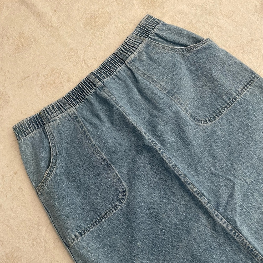 VINTAGE Denim Skirt - Picture 2 of 4